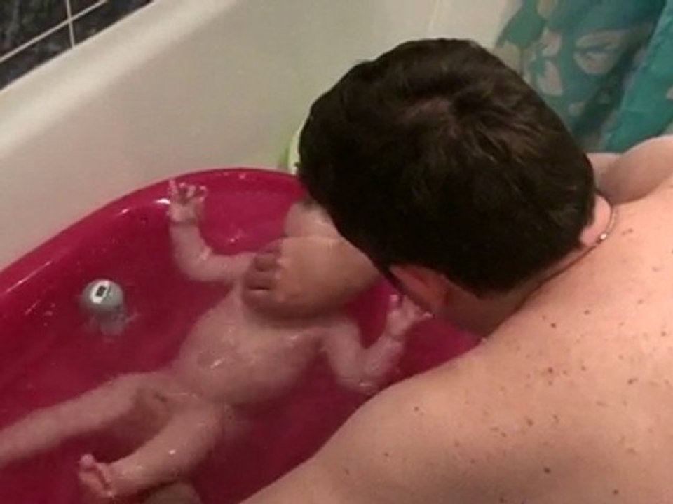 Lucien dans son bain