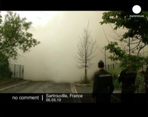 Tower demolition in Paris suburbs - no comment