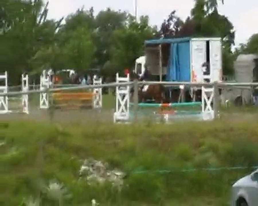 CSO St Valay CL 4 ans Jennifer Bouyou et Schtroumf Heutière