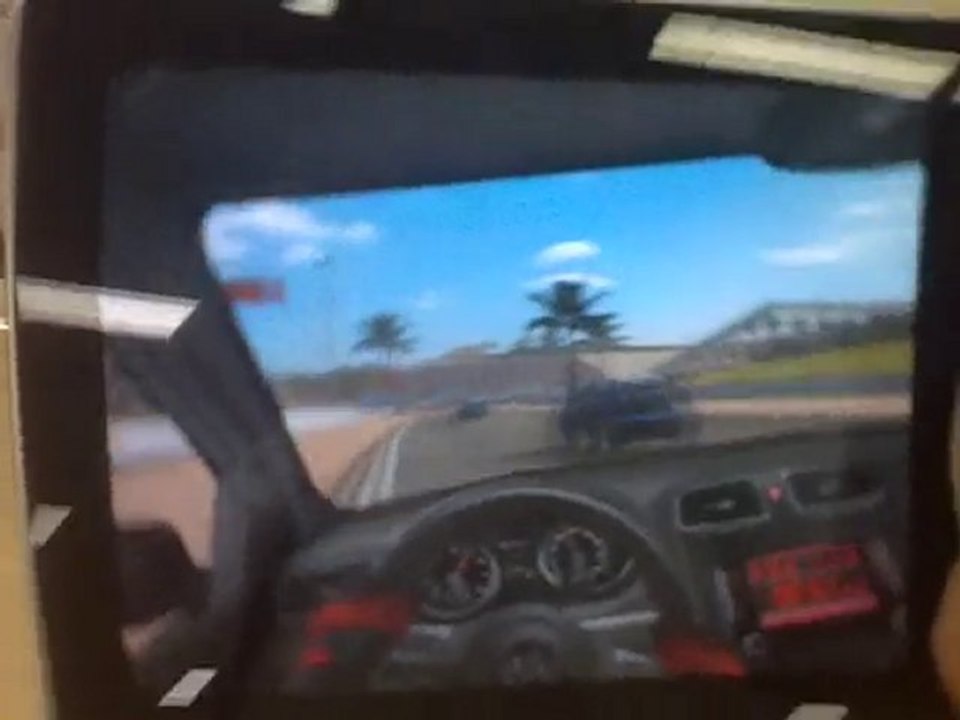 ParoNew : Apple iPad presentation ( non commenter )