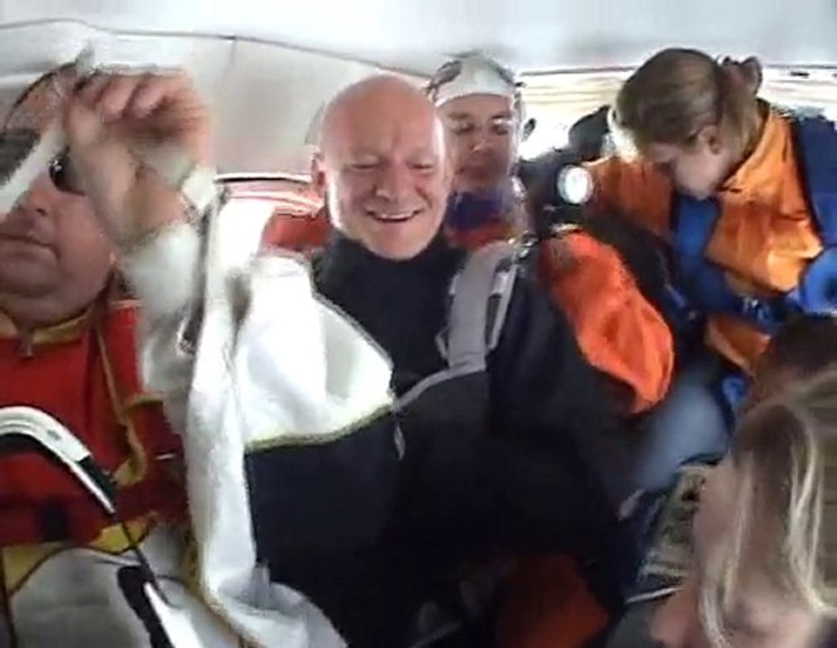 Saut Parachute 06-06-10. Vidéo 1/2