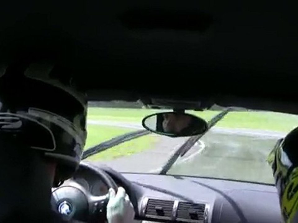 drift en M3 E46 à Ladoux