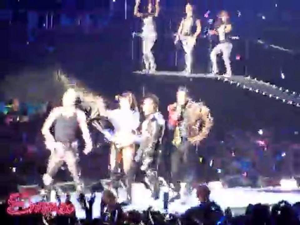 20100604 Black Eyed Peas I Gotta Feelin' Bercy