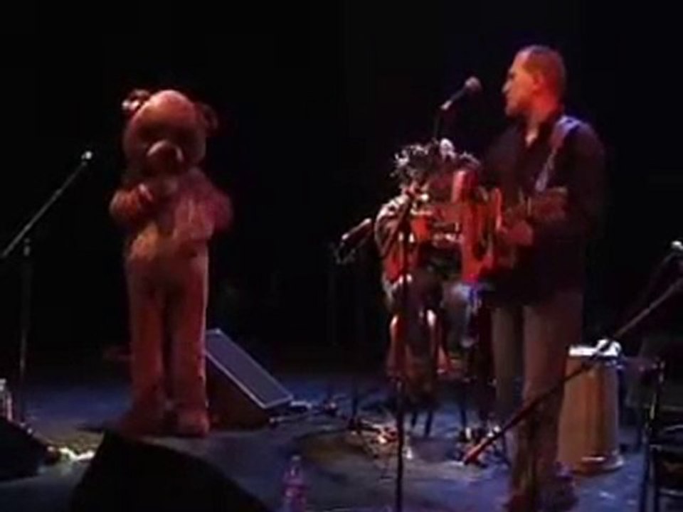 Oldelaf Et Monsieur D - Le gros ours