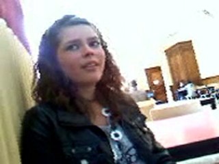 corine qui fait des crix d'animaux xD