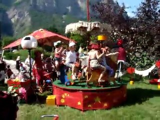 Un air de fête Emma et Charlotte 05062010