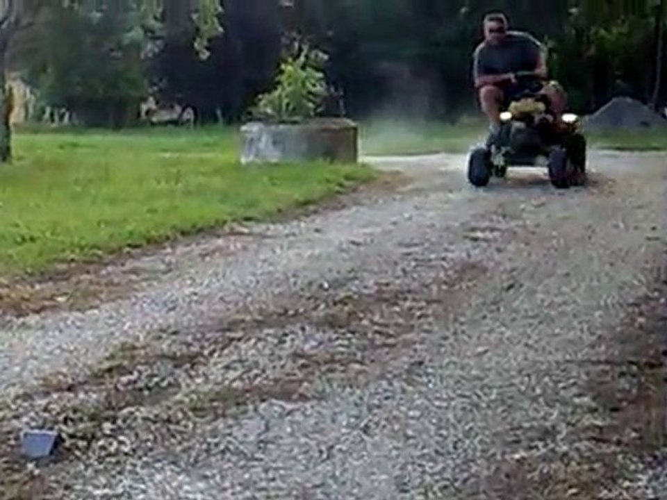 Notre tondeuse de course.