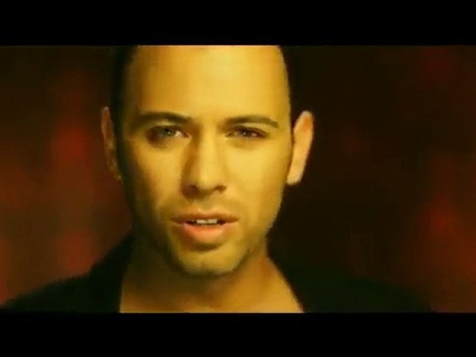 Berksan - Beni Seviyor (Yeni Klip '10)