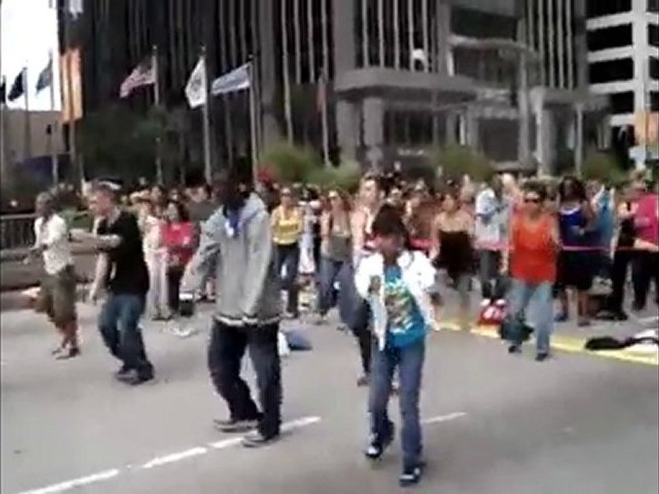 DANCE BENJI EMY