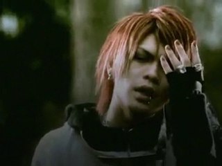 Vistlip (ヴィストリップ)  ＳＴＲＡＷＢＥＲＲＹ ＢＵＴＴＥＲＦＬＹ