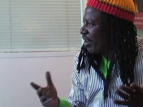 ALPHA BLONDY - Apartheid is Nazism (itw avec Olivier Cachin)