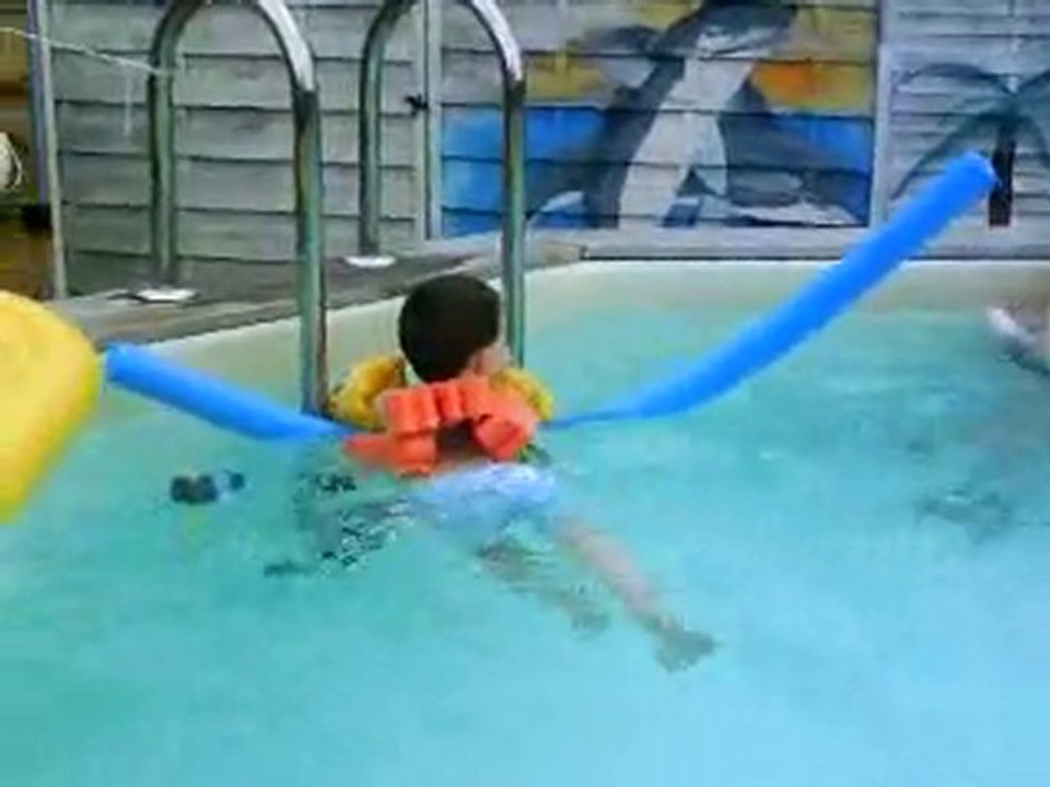TITI PISCINE 06 2010 1