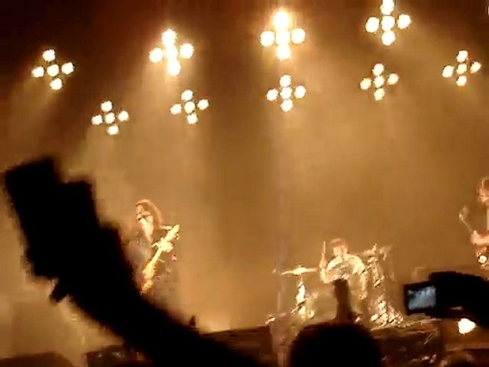 Arctic monkeys "Dance Little Liar" live au Zénith (2009)