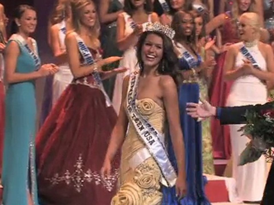 Miss Tennessee Teen USA 2010 shines with beauty from within.