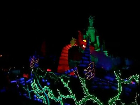 Disneyland Paris : FANTILLUSION AND FIREWORKS