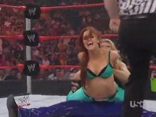 Beth Phoenix vs Maria - Melina on commentary