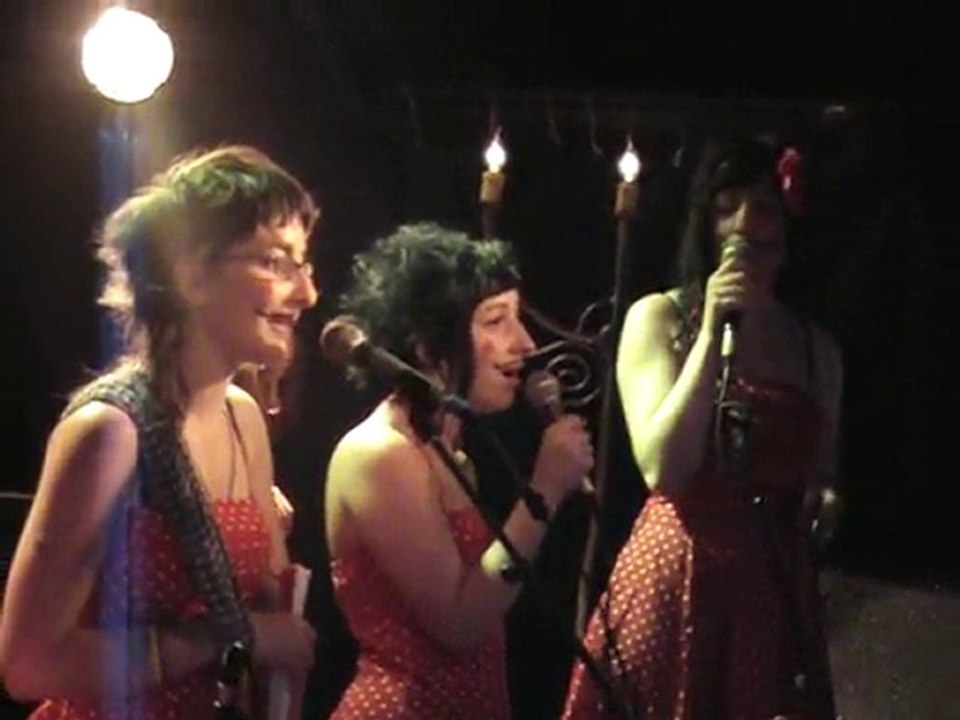 LES SOEURS MOUSTACHE et l'Orchestre de la Lune : Sans un mot