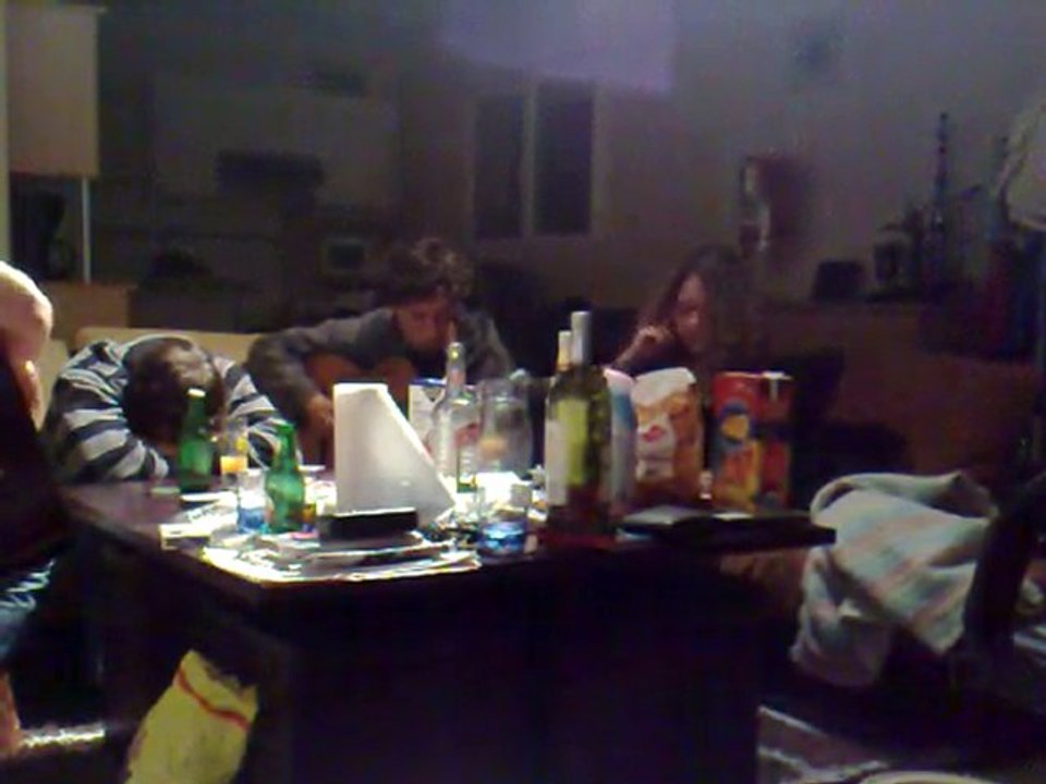 les freros et sandra et debo a l'appart tryo serremoi