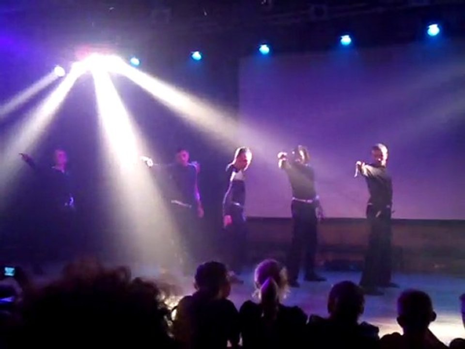 MOV_0018 Show de Secret of Moonwalk