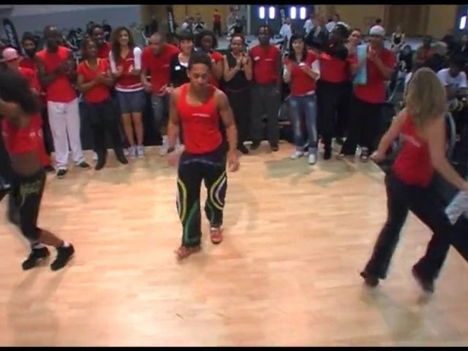 Démo de Samba Caribailes avec Cristiane,Pablo & Héléna