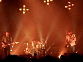 Arctic monkeys "Do me a favour" live au zénith (2009)