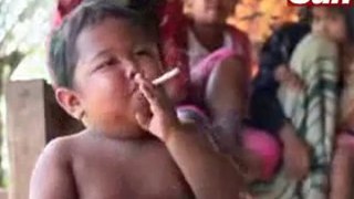 Bébé de 2 ans qui fume