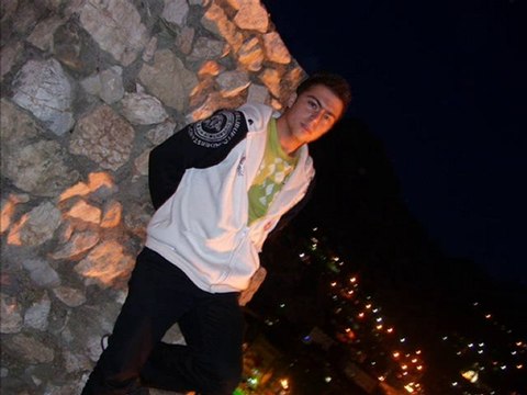 dj tekçare ft crazy waldo-şarkılar yaramı sarmadı 2010 [HQ]