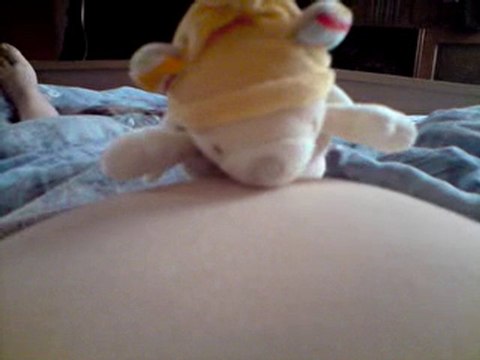 loïc bouge avec sa musique sur le ventre de maman