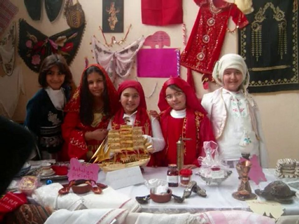 Nedret İlhan Keten İlköğretim Okulu-5/B Sınıfı Videosu