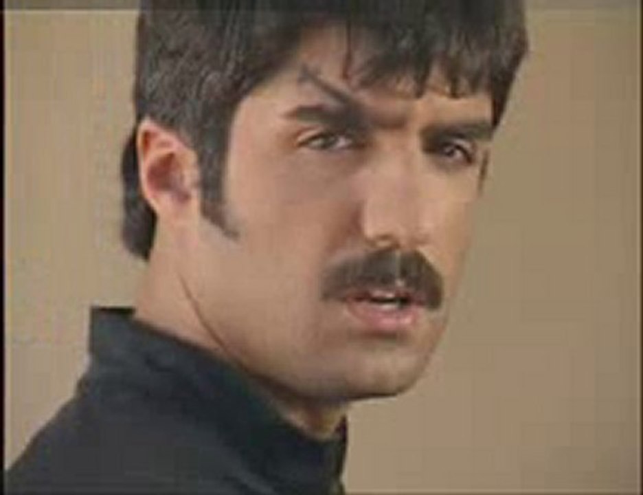 Özcan Deniz Aşkın Dağlarda Gezer