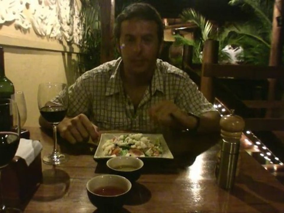 Viaje a Camboya 46 - Cena en el Rikitikitavi restaurant