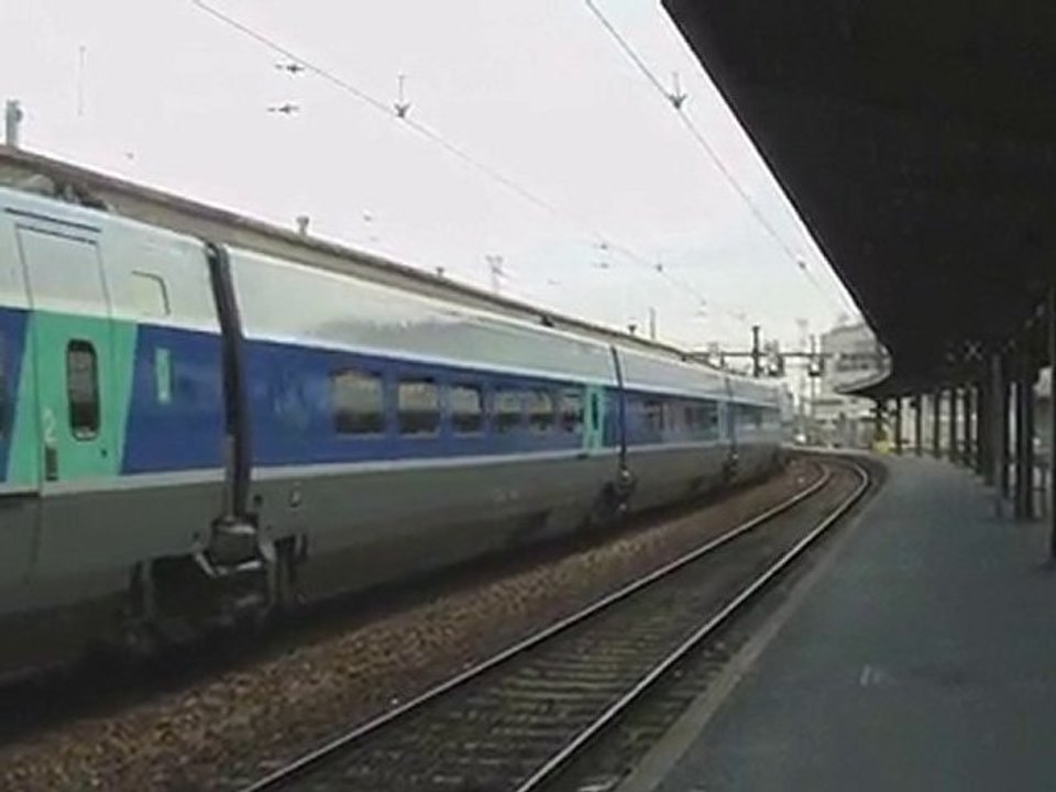 plusieurs trains Paris