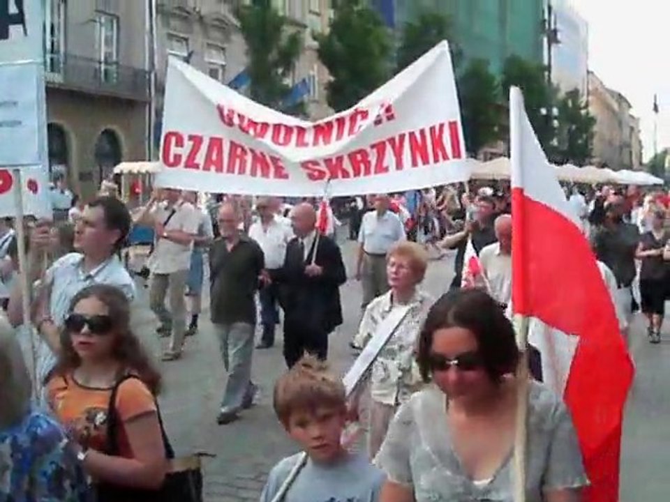 "Nie głosuj na zaprzańca" - marsz w Krakowie