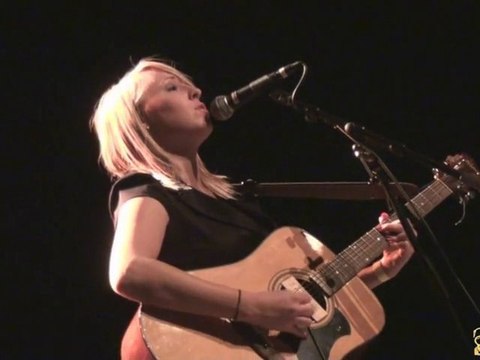 Claire Bouedo en Concert au Noumatrouff de Mulhouse