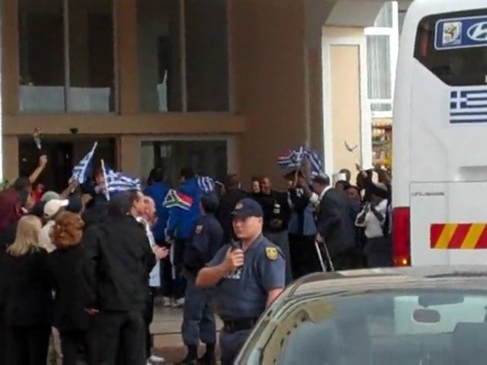 Άφιξη εθνικής στο ξενοδοχείο στο Πορτ Ελίζαμπεθ