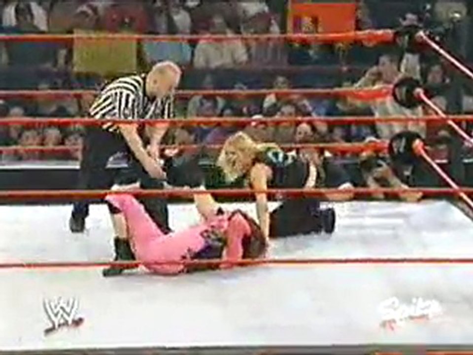 Lita vs Trish