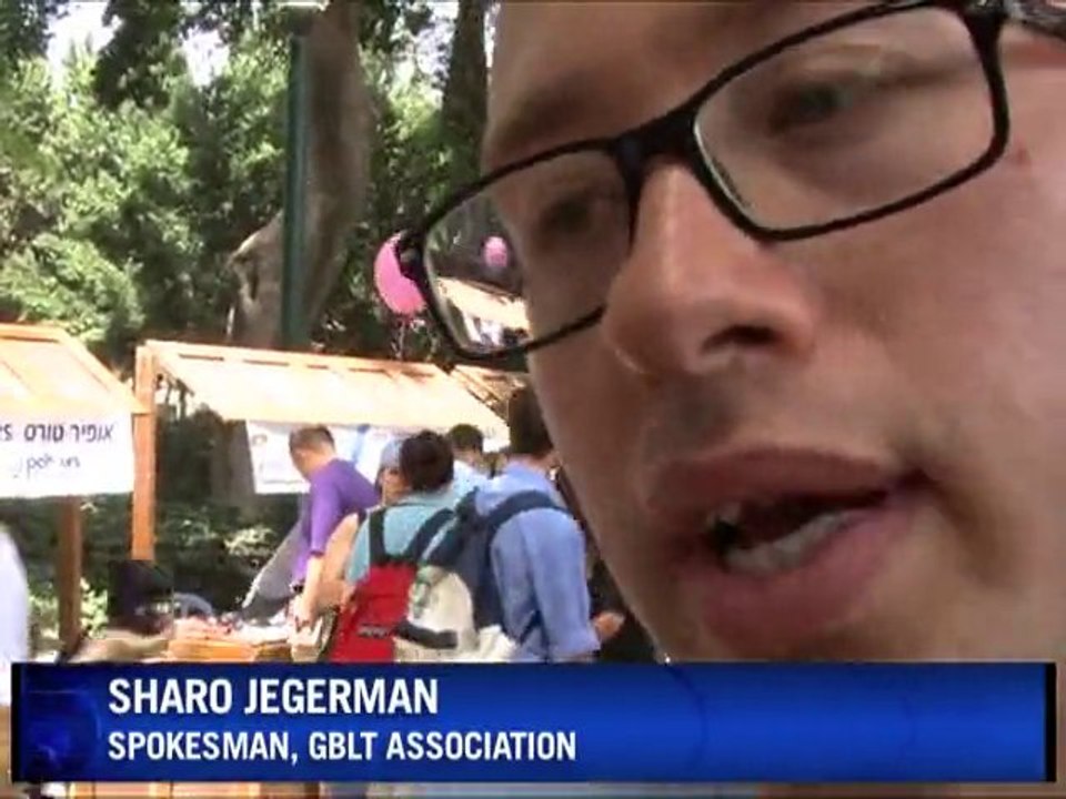 Thousands turn out for Tel Aviv gay pride parade