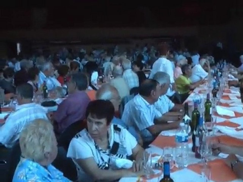 la fête - repas des anciens