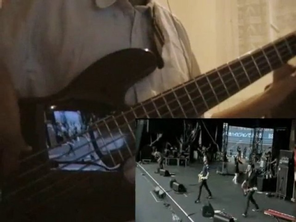 PARAMORE - Decode version live du japon  (bass cover)