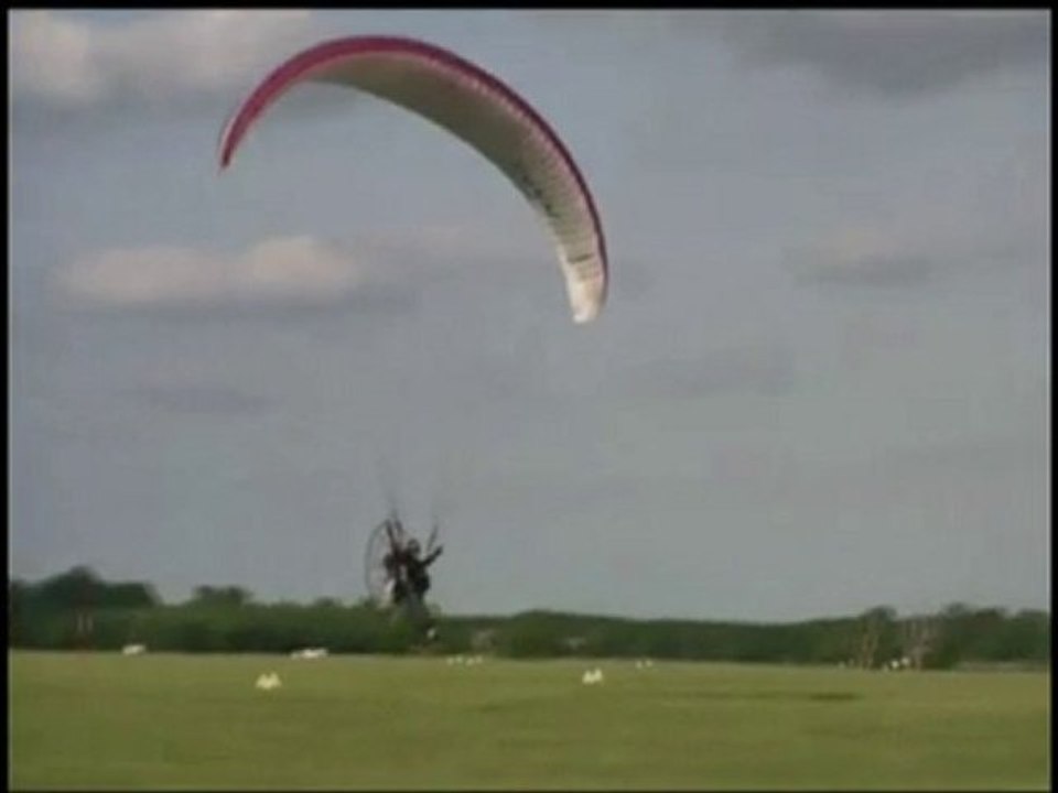 Paramoteur Mania pylônes Couhé 2010