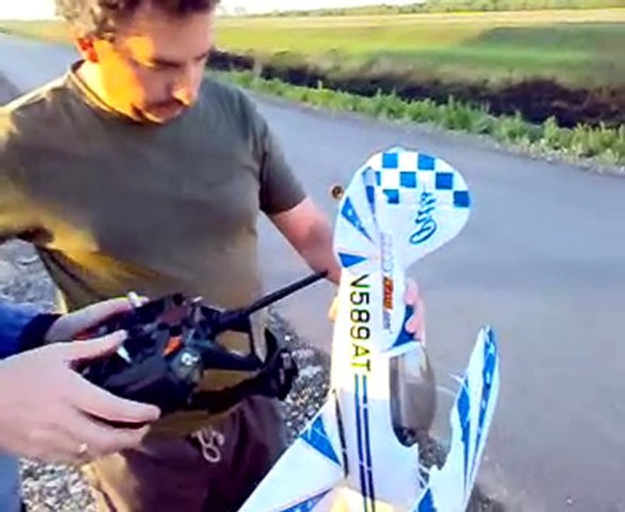 APPRENTISSAGE DE L'AEROMODELISME EN RUSSIE