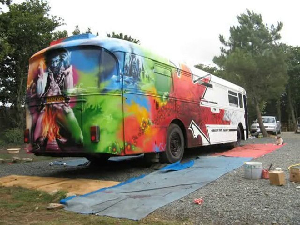 bus des Artmaniacs par TSFcrew