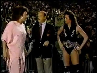 Sensational Sherri interrupts and brawls with Rockin Robin