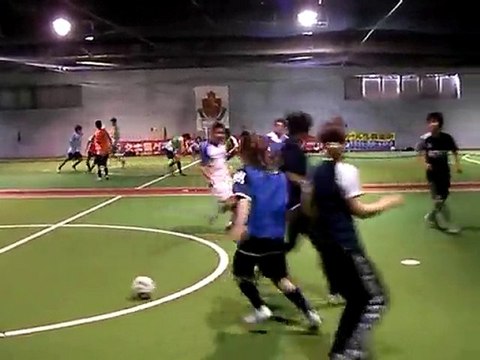 100612本社フットサル1