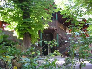 Jardin Saint-Serge : dialogue du jardinier