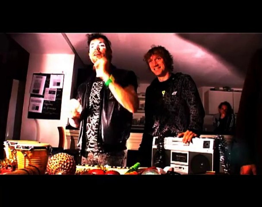 the subs aux 3 elephants 2010