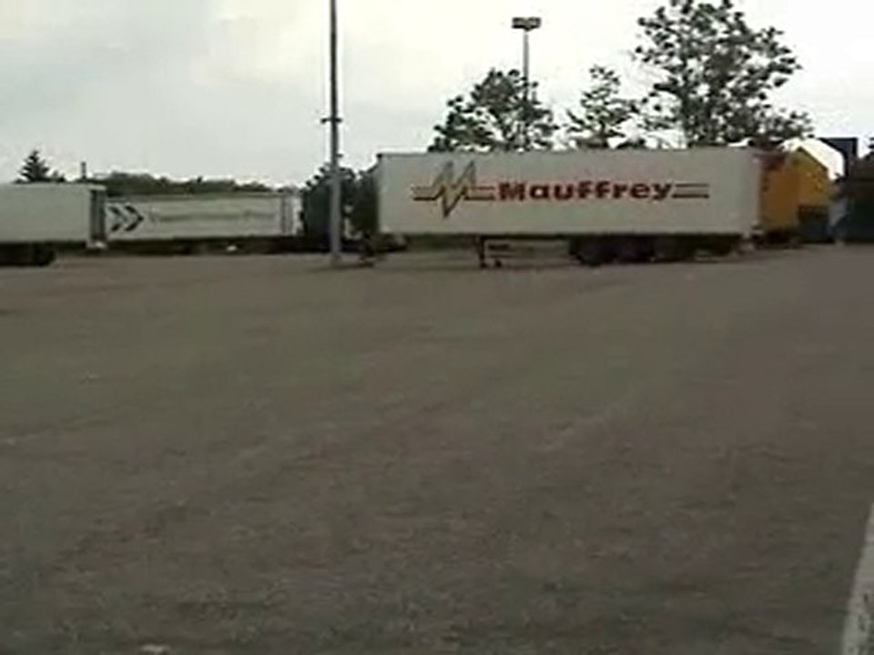 MOV024