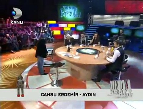 okan bayülgen gerçek bir anarşist