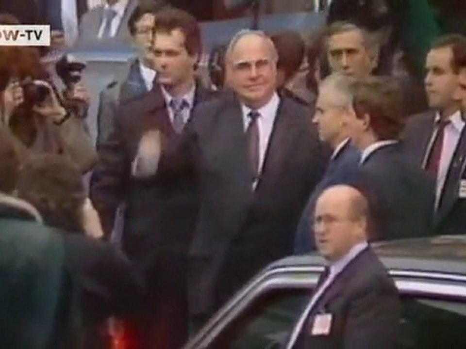 Architects of Unification - Helmut Kohl | People & Politics