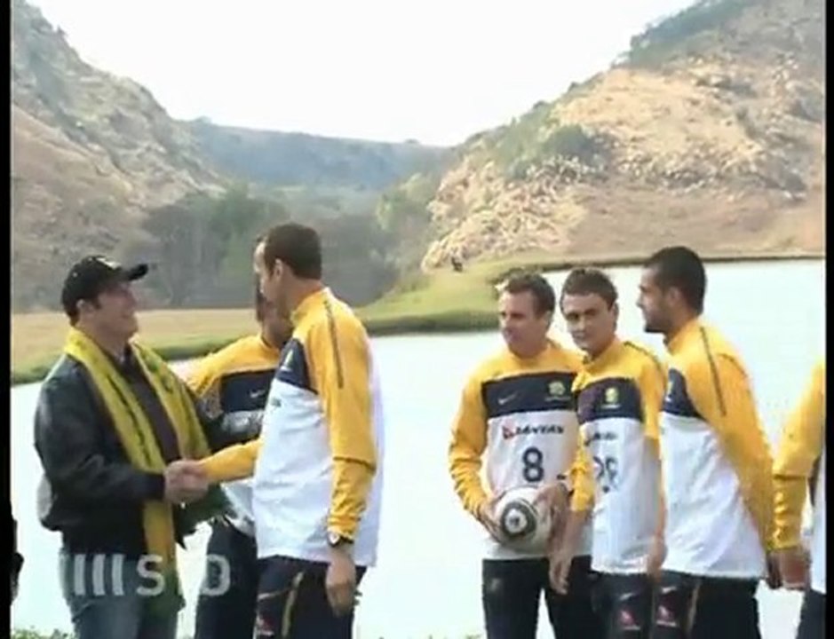 John Travolta besucht die Socceroos